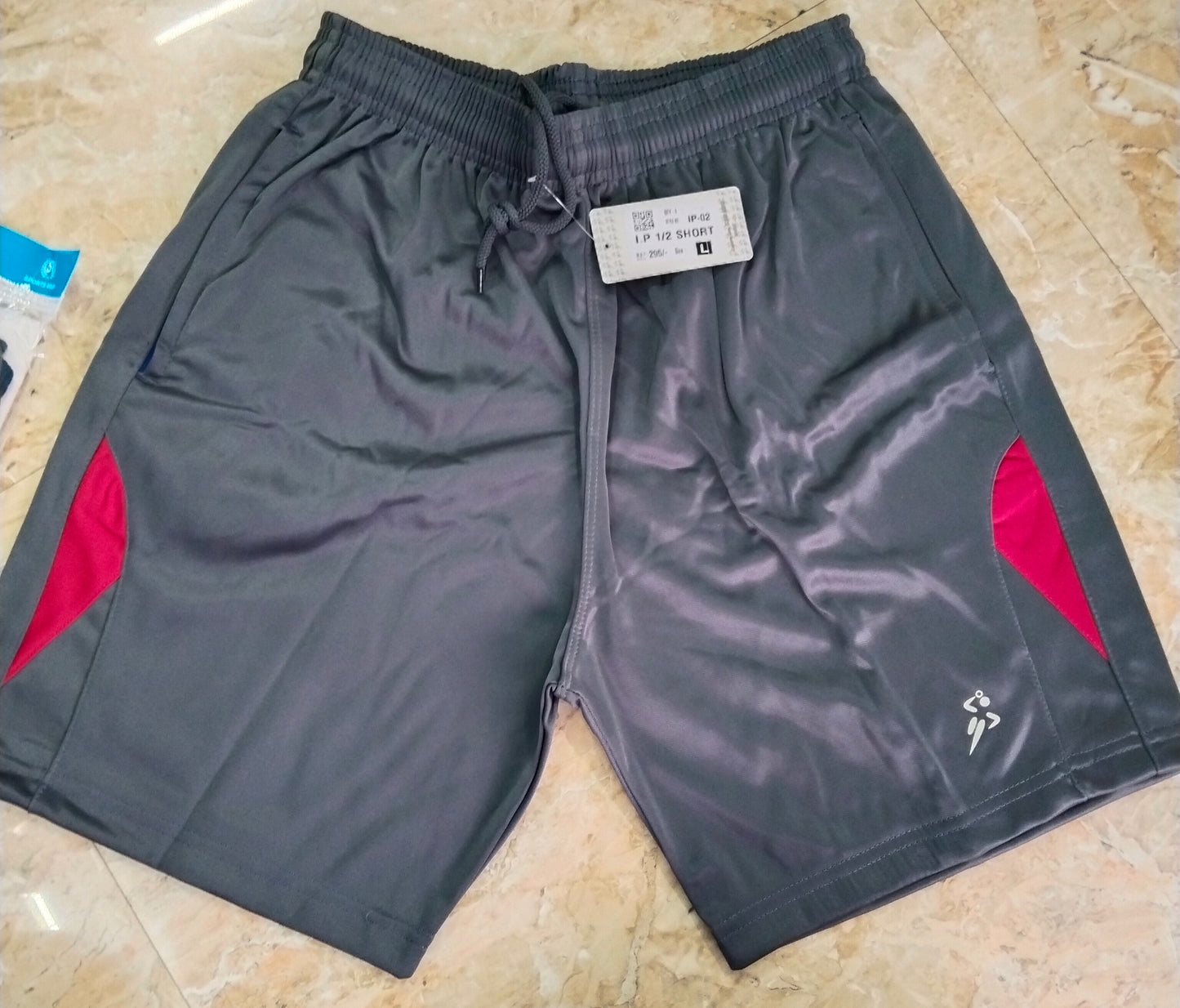 IP-02 I.P. 1/2 Short